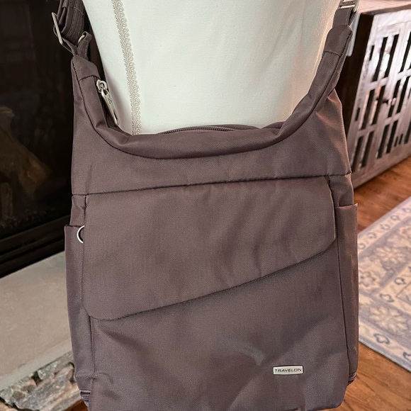 Travelon Anti Theft Crossbody Bag - Picture 2 of 4
